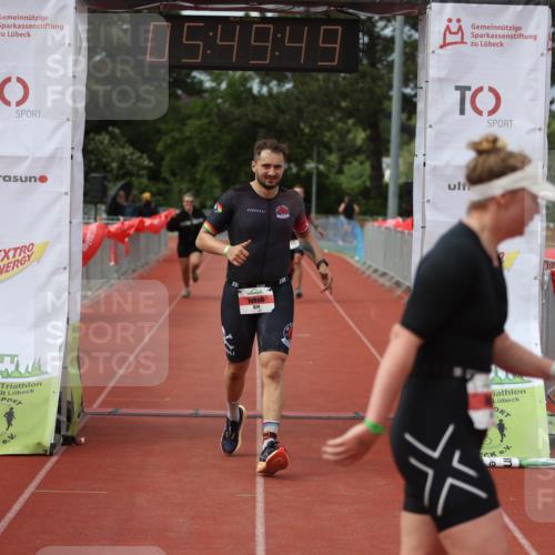 14.06.2026 - 7 Türme Triathlon Andreas Tolksdorf http://msf.ph/oto/9809572 14.06.2026 16:49:48 Ziel 767, 829, 861, 891 meine-sportfotos.de