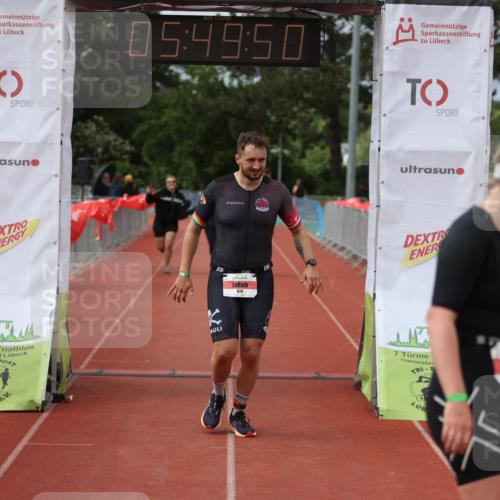 14.06.2026 - 7 Türme Triathlon Andreas Tolksdorf http://msf.ph/oto/9809576 14.06.2026 16:49:48 Ziel 767, 829, 861, 891 meine-sportfotos.de