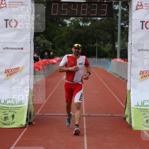 14.06.2026 - 7 Türme Triathlon Andreas Tolksdorf http://msf.ph/oto/9809651 14.06.2026 16:48:31 Ziel 631 meine-sportfotos.de