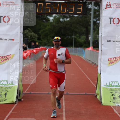 14.06.2026 - 7 Türme Triathlon Andreas Tolksdorf http://msf.ph/oto/9809659 14.06.2026 16:48:32 Ziel 631 meine-sportfotos.de