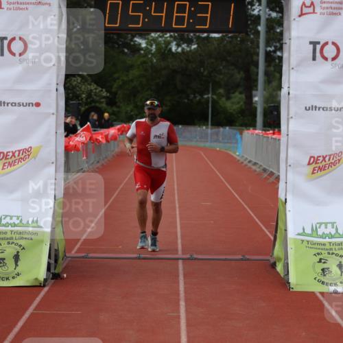 14.06.2026 - 7 Türme Triathlon Andreas Tolksdorf http://msf.ph/oto/9809685 14.06.2026 16:48:30 Ziel 631 meine-sportfotos.de