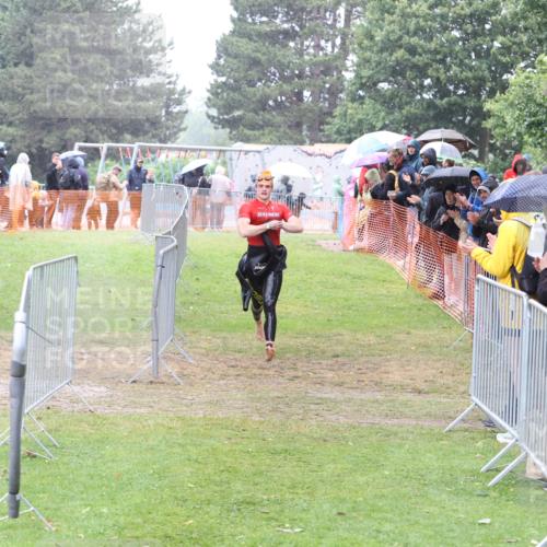 14.06.2026 - 7 Türme Triathlon Andreas Tolksdorf http://msf.ph/oto/9809732 14.06.2026 13:24:32 Schwimmen  meine-sportfotos.de