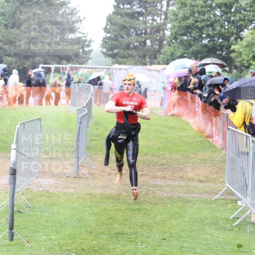 14.06.2026 - 7 Türme Triathlon Andreas Tolksdorf http://msf.ph/oto/9809734 14.06.2026 13:24:33 Schwimmen  meine-sportfotos.de