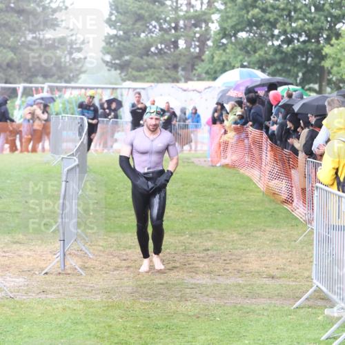 14.06.2026 - 7 Türme Triathlon Andreas Tolksdorf http://msf.ph/oto/9809852 14.06.2026 13:29:46 Schwimmen  meine-sportfotos.de