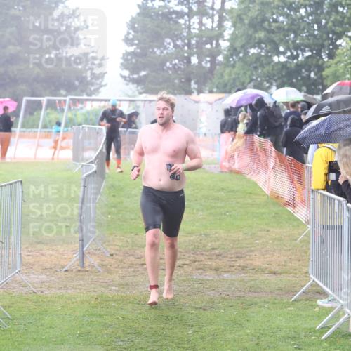 14.06.2026 - 7 Türme Triathlon Andreas Tolksdorf http://msf.ph/oto/9810164 14.06.2026 13:35:01 Schwimmen  meine-sportfotos.de