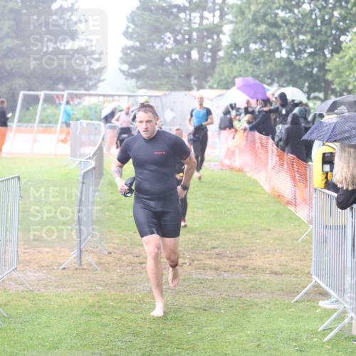 14.06.2026 - 7 Türme Triathlon Andreas Tolksdorf http://msf.ph/oto/9810212 14.06.2026 13:36:02 Schwimmen  meine-sportfotos.de