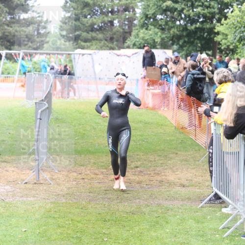 14.06.2026 - 7 Türme Triathlon Andreas Tolksdorf http://msf.ph/oto/9810395 14.06.2026 13:40:27 Schwimmen  meine-sportfotos.de