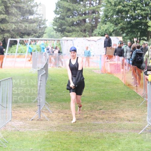 14.06.2026 - 7 Türme Triathlon Andreas Tolksdorf http://msf.ph/oto/9810405 14.06.2026 13:40:50 Schwimmen  meine-sportfotos.de