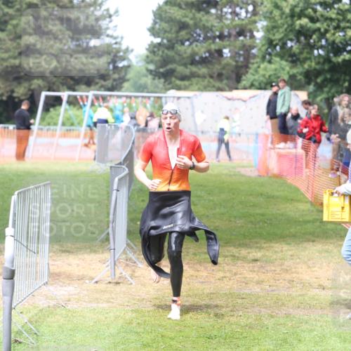 14.06.2026 - 7 Türme Triathlon Andreas Tolksdorf http://msf.ph/oto/9810432 14.06.2026 13:41:35 Schwimmen  meine-sportfotos.de