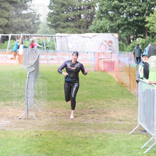 14.06.2026 - 7 Türme Triathlon Andreas Tolksdorf http://msf.ph/oto/9810523 14.06.2026 13:49:21 Schwimmen  meine-sportfotos.de