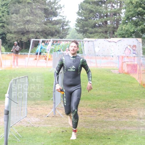 14.06.2026 - 7 Türme Triathlon Andreas Tolksdorf http://msf.ph/oto/9810525 14.06.2026 13:53:15 Schwimmen  meine-sportfotos.de