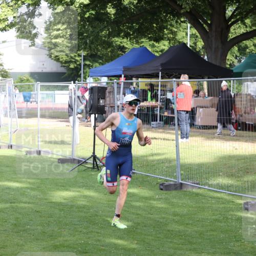 14.06.2026 - 7 Türme Triathlon Andreas Tolksdorf http://msf.ph/oto/9810538 14.06.2026 08:23:52 Schwimmen  meine-sportfotos.de