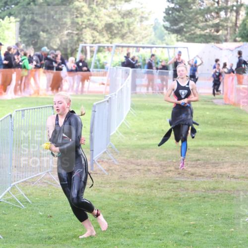 14.06.2026 - 7 Türme Triathlon Andreas Tolksdorf http://msf.ph/oto/9810616 14.06.2026 08:24:45 Schwimmen  meine-sportfotos.de