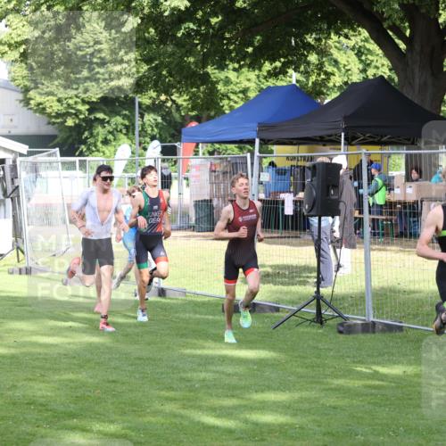 14.06.2026 - 7 Türme Triathlon Andreas Tolksdorf http://msf.ph/oto/9810656 14.06.2026 08:25:21 Schwimmen  meine-sportfotos.de