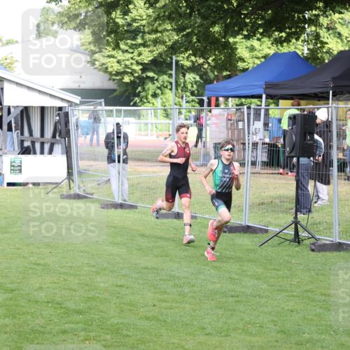 14.06.2026 - 7 Türme Triathlon Andreas Tolksdorf http://msf.ph/oto/9810677 14.06.2026 08:26:33 Schwimmen  meine-sportfotos.de