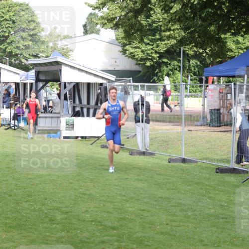 14.06.2026 - 7 Türme Triathlon Andreas Tolksdorf http://msf.ph/oto/9810679 14.06.2026 08:26:35 Schwimmen  meine-sportfotos.de