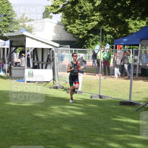 14.06.2026 - 7 Türme Triathlon Andreas Tolksdorf http://msf.ph/oto/9810688 14.06.2026 08:27:20 Schwimmen  meine-sportfotos.de
