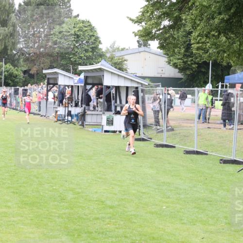 14.06.2026 - 7 Türme Triathlon Andreas Tolksdorf http://msf.ph/oto/9810704 14.06.2026 08:43:53 Schwimmen  meine-sportfotos.de