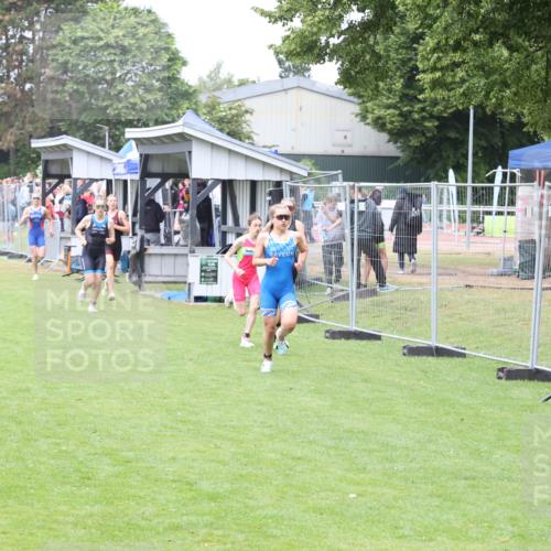 14.06.2026 - 7 Türme Triathlon Andreas Tolksdorf http://msf.ph/oto/9810712 14.06.2026 08:44:01 Schwimmen  meine-sportfotos.de