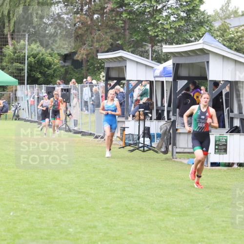 14.06.2026 - 7 Türme Triathlon Andreas Tolksdorf http://msf.ph/oto/9810751 14.06.2026 08:44:46 Schwimmen  meine-sportfotos.de