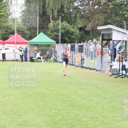 14.06.2026 - 7 Türme Triathlon Andreas Tolksdorf http://msf.ph/oto/9810778 14.06.2026 08:45:33 Schwimmen  meine-sportfotos.de