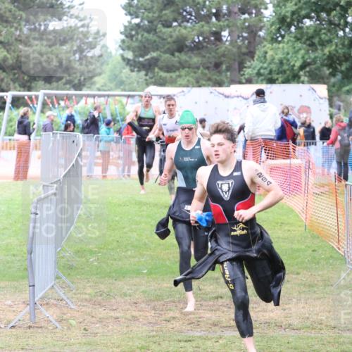 14.06.2026 - 7 Türme Triathlon Andreas Tolksdorf http://msf.ph/oto/9810812 14.06.2026 08:49:04 Schwimmen  meine-sportfotos.de
