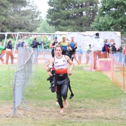 14.06.2026 - 7 Türme Triathlon Andreas Tolksdorf http://msf.ph/oto/9810838 14.06.2026 08:49:16 Schwimmen  meine-sportfotos.de
