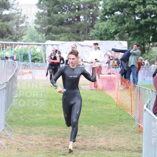 14.06.2026 - 7 Türme Triathlon Andreas Tolksdorf http://msf.ph/oto/9810892 14.06.2026 08:49:55 Schwimmen  meine-sportfotos.de