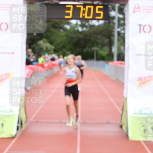 14.06.2026 - 7 Türme Triathlon Andreas Tolksdorf http://msf.ph/oto/9810954 14.06.2026 08:54:55 Schwimmen  meine-sportfotos.de