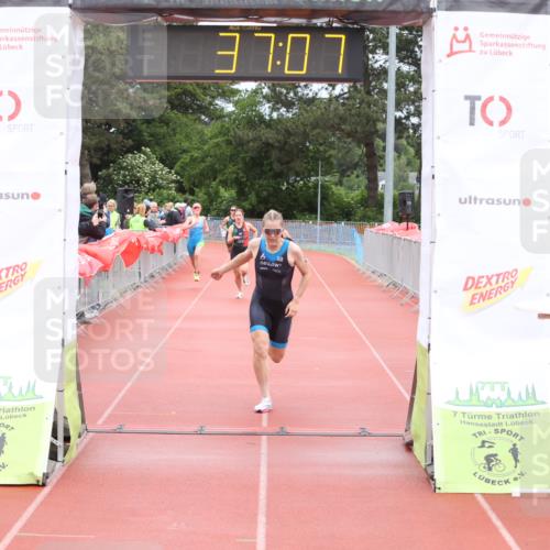 14.06.2026 - 7 Türme Triathlon Andreas Tolksdorf http://msf.ph/oto/9810956 14.06.2026 08:54:58 Schwimmen  meine-sportfotos.de