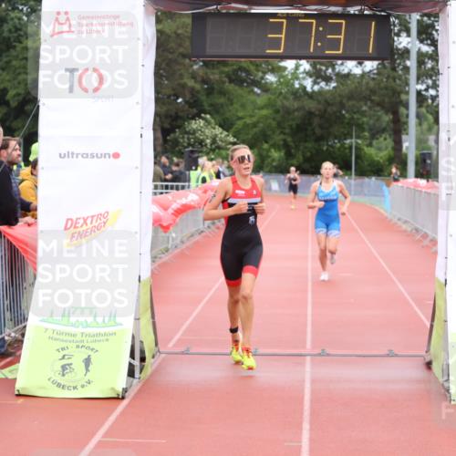 14.06.2026 - 7 Türme Triathlon Andreas Tolksdorf http://msf.ph/oto/9810970 14.06.2026 08:55:22 Schwimmen  meine-sportfotos.de