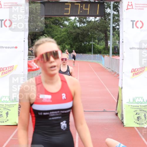 14.06.2026 - 7 Türme Triathlon Andreas Tolksdorf http://msf.ph/oto/9810979 14.06.2026 08:55:32 Schwimmen  meine-sportfotos.de
