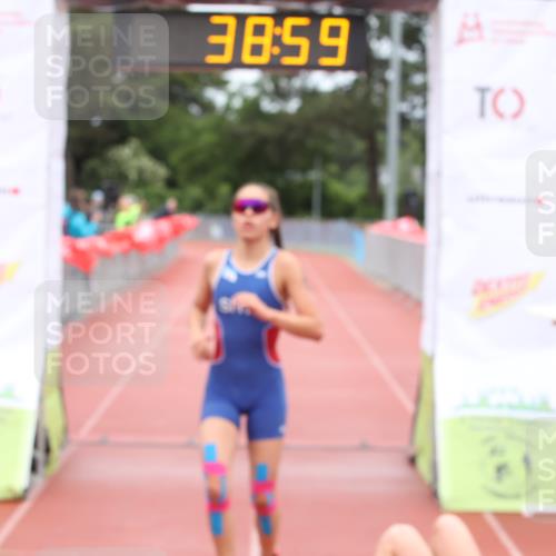 14.06.2026 - 7 Türme Triathlon Andreas Tolksdorf http://msf.ph/oto/9811014 14.06.2026 08:56:49 Schwimmen  meine-sportfotos.de