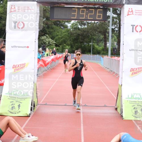 14.06.2026 - 7 Türme Triathlon Andreas Tolksdorf http://msf.ph/oto/9811019 14.06.2026 08:57:17 Schwimmen  meine-sportfotos.de