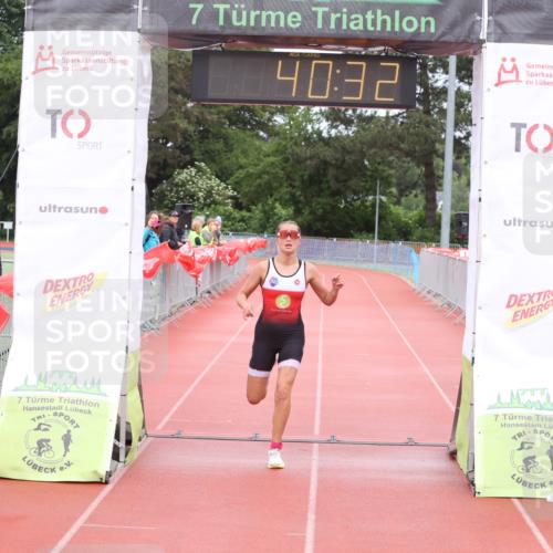 14.06.2026 - 7 Türme Triathlon Andreas Tolksdorf http://msf.ph/oto/9811037 14.06.2026 08:58:23 Schwimmen  meine-sportfotos.de
