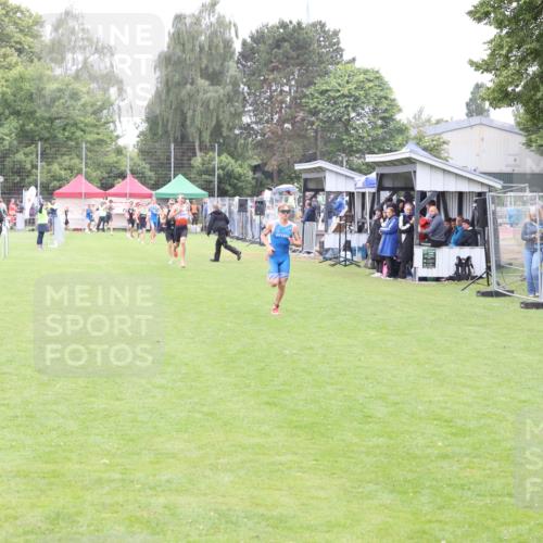 14.06.2026 - 7 Türme Triathlon Andreas Tolksdorf http://msf.ph/oto/9811051 14.06.2026 09:16:03 Schwimmen  meine-sportfotos.de