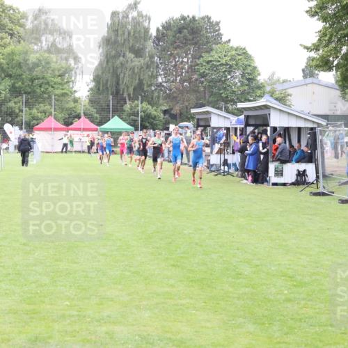 14.06.2026 - 7 Türme Triathlon Andreas Tolksdorf http://msf.ph/oto/9811062 14.06.2026 09:16:10 Schwimmen  meine-sportfotos.de