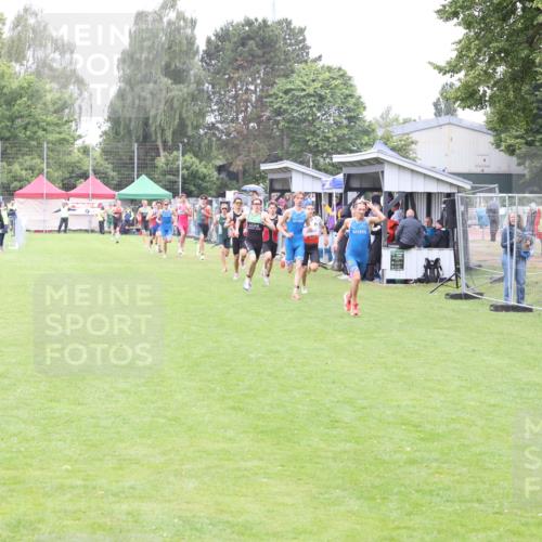 14.06.2026 - 7 Türme Triathlon Andreas Tolksdorf http://msf.ph/oto/9811065 14.06.2026 09:16:11 Schwimmen  meine-sportfotos.de