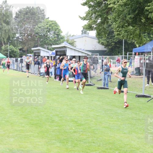 14.06.2026 - 7 Türme Triathlon Andreas Tolksdorf http://msf.ph/oto/9811074 14.06.2026 09:16:16 Schwimmen  meine-sportfotos.de