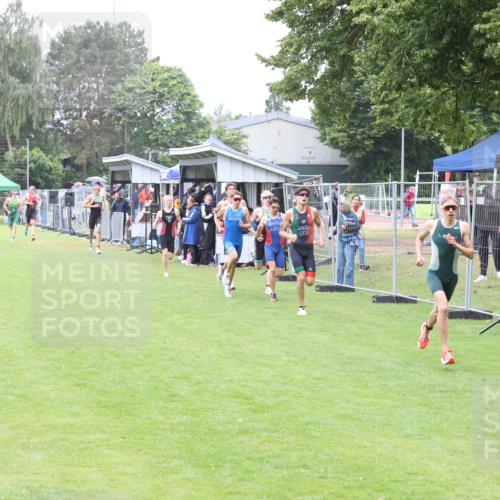 14.06.2026 - 7 Türme Triathlon Andreas Tolksdorf http://msf.ph/oto/9811075 14.06.2026 09:16:16 Schwimmen  meine-sportfotos.de