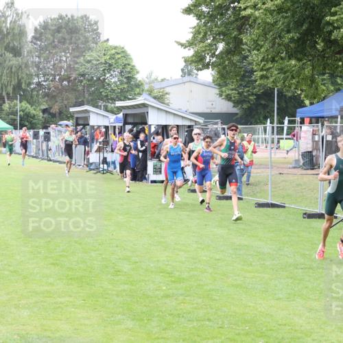 14.06.2026 - 7 Türme Triathlon Andreas Tolksdorf http://msf.ph/oto/9811076 14.06.2026 09:16:16 Schwimmen  meine-sportfotos.de