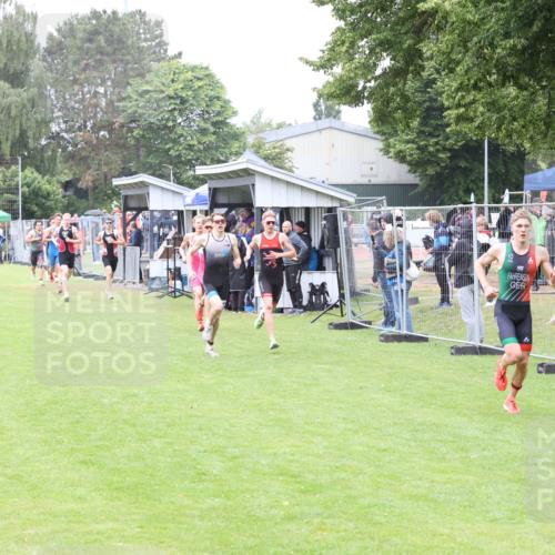 14.06.2026 - 7 Türme Triathlon Andreas Tolksdorf http://msf.ph/oto/9811113 14.06.2026 09:17:57 Schwimmen  meine-sportfotos.de