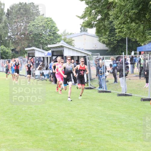 14.06.2026 - 7 Türme Triathlon Andreas Tolksdorf http://msf.ph/oto/9811115 14.06.2026 09:17:57 Schwimmen  meine-sportfotos.de