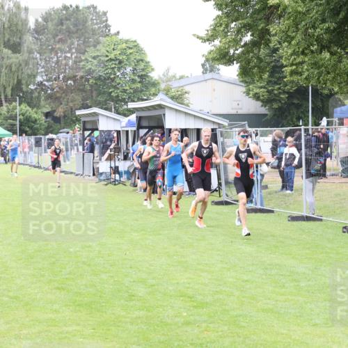 14.06.2026 - 7 Türme Triathlon Andreas Tolksdorf http://msf.ph/oto/9811121 14.06.2026 09:18:01 Schwimmen  meine-sportfotos.de