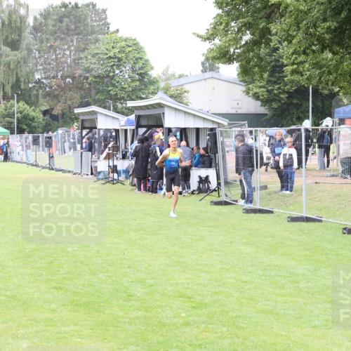 14.06.2026 - 7 Türme Triathlon Andreas Tolksdorf http://msf.ph/oto/9811131 14.06.2026 09:18:16 Schwimmen  meine-sportfotos.de