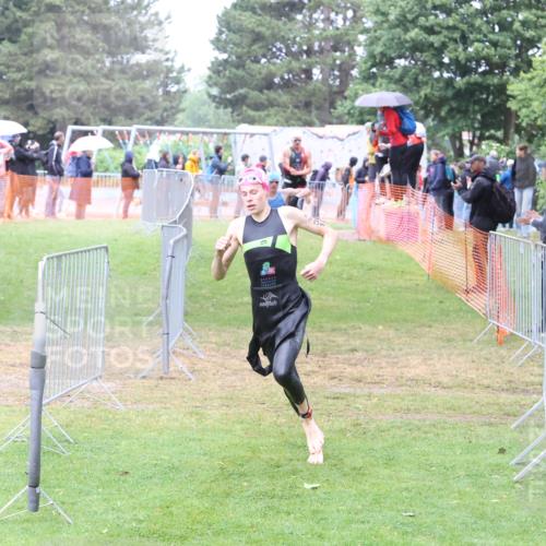 14.06.2026 - 7 Türme Triathlon Andreas Tolksdorf http://msf.ph/oto/9811134 14.06.2026 09:20:01 Schwimmen  meine-sportfotos.de