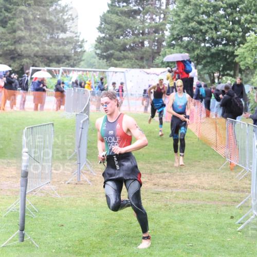 14.06.2026 - 7 Türme Triathlon Andreas Tolksdorf http://msf.ph/oto/9811141 14.06.2026 09:20:05 Schwimmen  meine-sportfotos.de