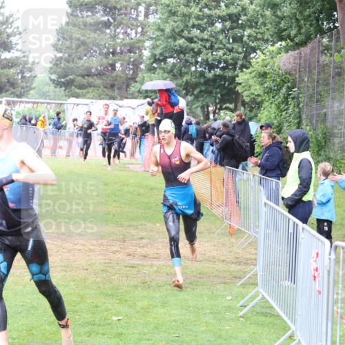 14.06.2026 - 7 Türme Triathlon Andreas Tolksdorf http://msf.ph/oto/9811145 14.06.2026 09:20:08 Schwimmen  meine-sportfotos.de