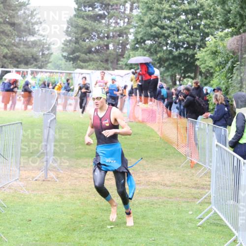 14.06.2026 - 7 Türme Triathlon Andreas Tolksdorf http://msf.ph/oto/9811147 14.06.2026 09:20:08 Schwimmen  meine-sportfotos.de