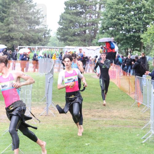 14.06.2026 - 7 Türme Triathlon Andreas Tolksdorf http://msf.ph/oto/9811155 14.06.2026 09:20:14 Schwimmen  meine-sportfotos.de